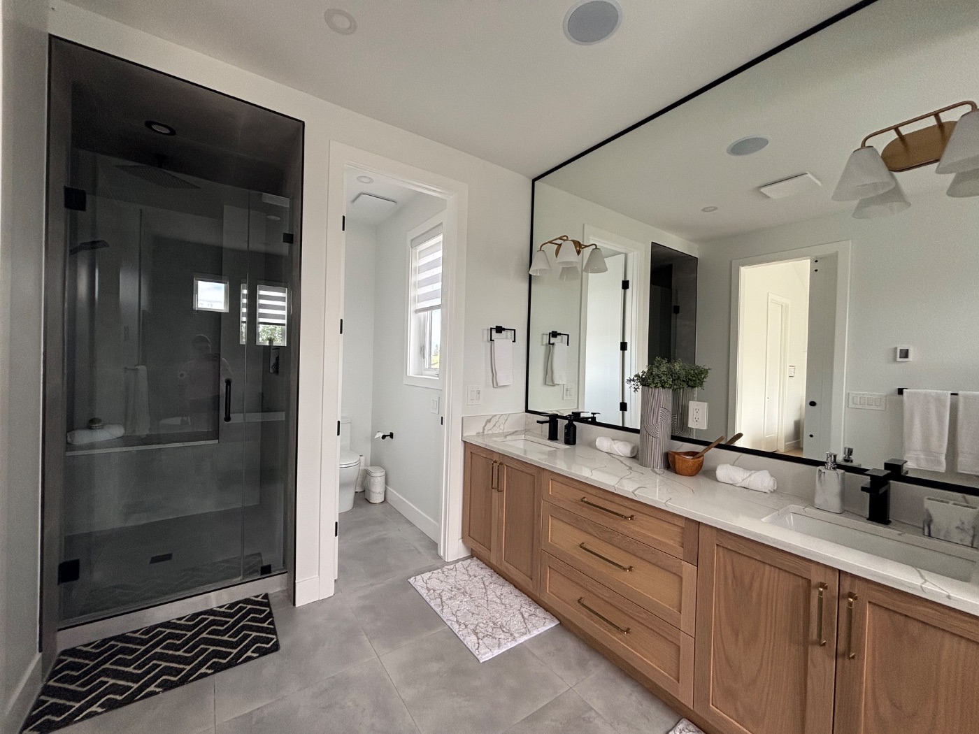 Master bath after clean